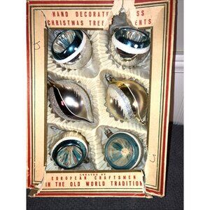 Vintage Double indented Glass Christmas excellent condition, European craftsmen